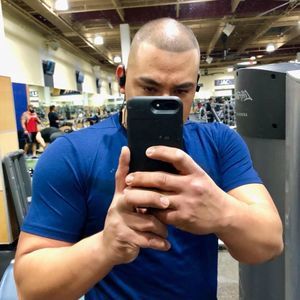 Meet your Posher, Dennis